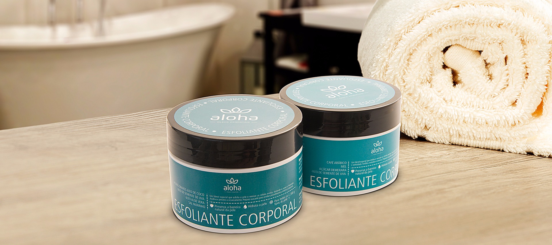 Esfoliantes corporais Esfoliante corporal de Sal marinho Esfoliante corporal que esfolia a pele e remove as células mortas, deixando-a suave e hidratada, respeitando e preservando as barreiras naturais da pele, acalma e previne o ressecamento.   ATIVOS: ÁCIDOS GRAXOS ÓLEO DE COCO ÓLEO DE SEMENTE DE UVA ÓLEO ALOE VERA SAL MARINHO Pode ser aplicado em qualquer tipo de pele e em todo o corpo, sendo essencial para a preparação da pele para receber procedimentos estéticos corporais. Esfoliante Corporal Café com Mel Esfoliante corporal que esfolia a pele e remove as células mortas, em ação nutritiva, firmadora, hidratante com toque seco e aveludado, respeitando e preservando as barreiras naturais da pele. Formulação com um blend especial composto pelo café arábico Mel, que proporciona textura macia e aveludada para a pele e semente de uva.   ATIVOS: CAFÉ ARÁBICO MEL E ÓLEO DE SEMENTE DE UVA AÇÚCAR DEMERARA Pode ser aplicado em qualquer tipo de pele e em todo o corpo, sendo essencial para a preparação da pele para receber procedimentos estéticos corporais.